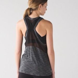 Lululemon Work The Circuit tank — EUC